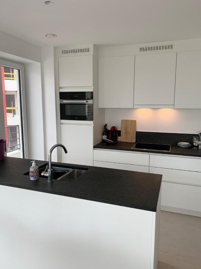 Lichtrijk 2-Slaapkamerappartement Met Zeezicht En Gratis Parking Oostende Eksteriør bilde