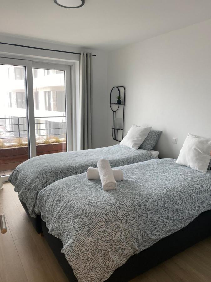 Lichtrijk 2-Slaapkamerappartement Met Zeezicht En Gratis Parking Oostende Eksteriør bilde