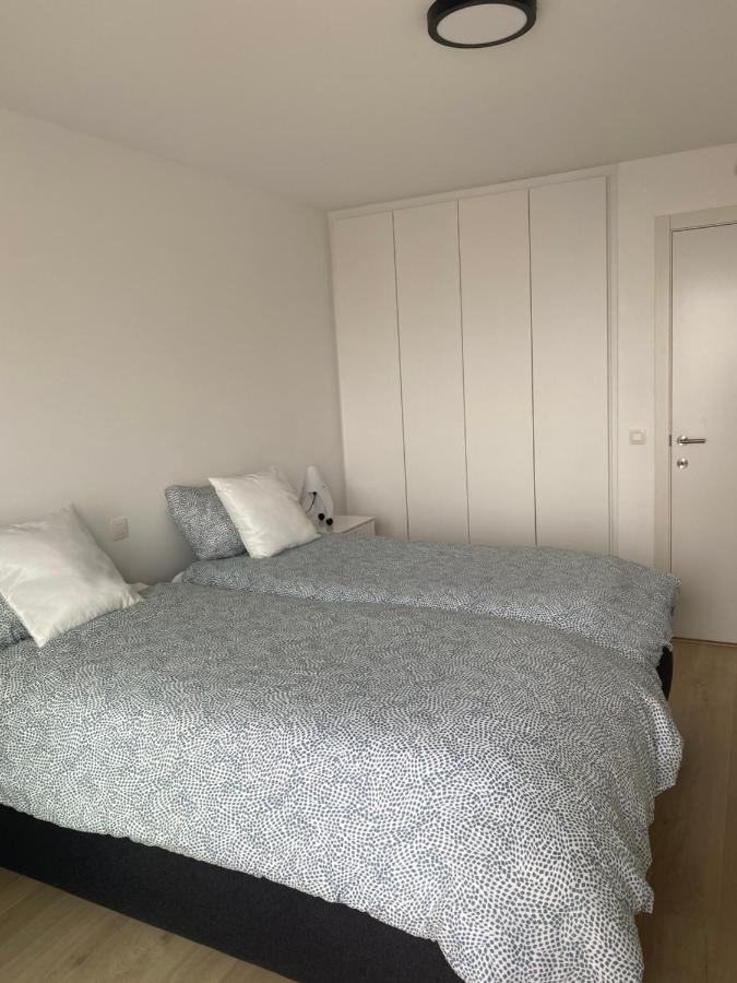 Lichtrijk 2-Slaapkamerappartement Met Zeezicht En Gratis Parking Oostende Eksteriør bilde