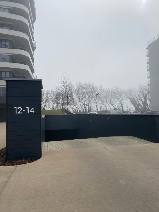 Lichtrijk 2-Slaapkamerappartement Met Zeezicht En Gratis Parking Oostende Eksteriør bilde